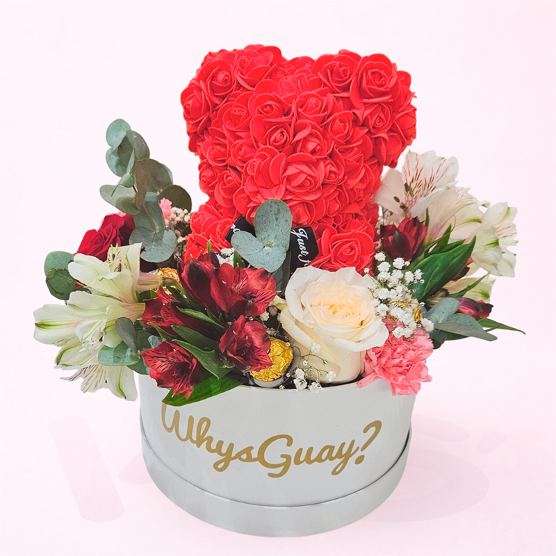 Caja de flores Teddy Box con oso de foam rojo y flores decorativas
